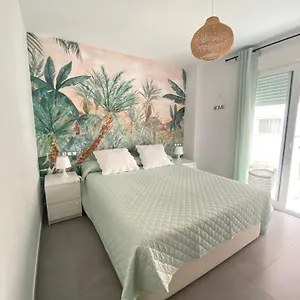Apartamento Junto Al Mar, Edificio La Dorada En Apartamento